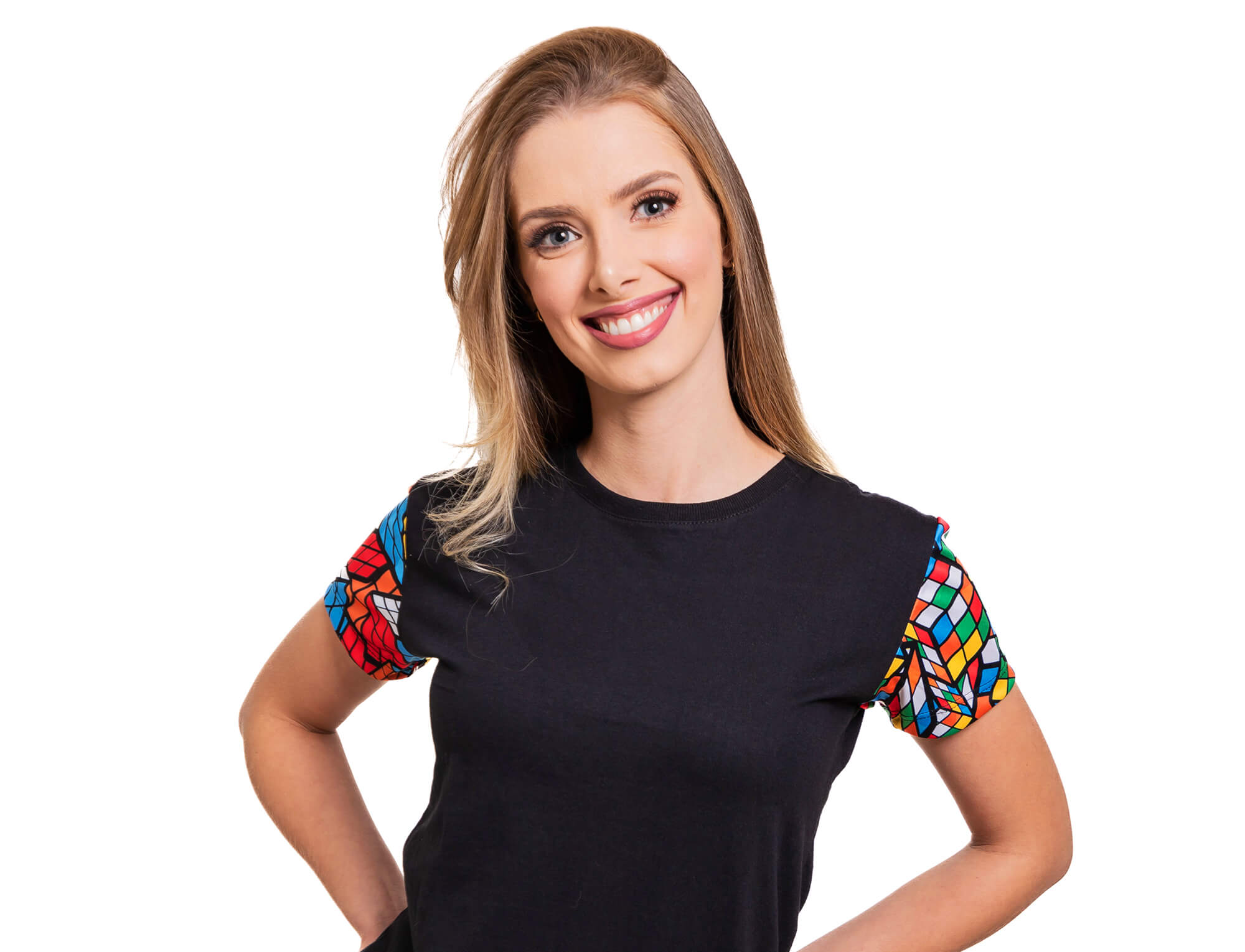 Camiseta baby look manga mágica com estampa de Cubo Mágico na manga, vista frontal