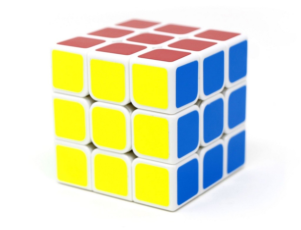 Cubo Mágico 3x3 SengSo Legend S Branco — ângulo lateral destacando as peças e o acabamento tradicional branco