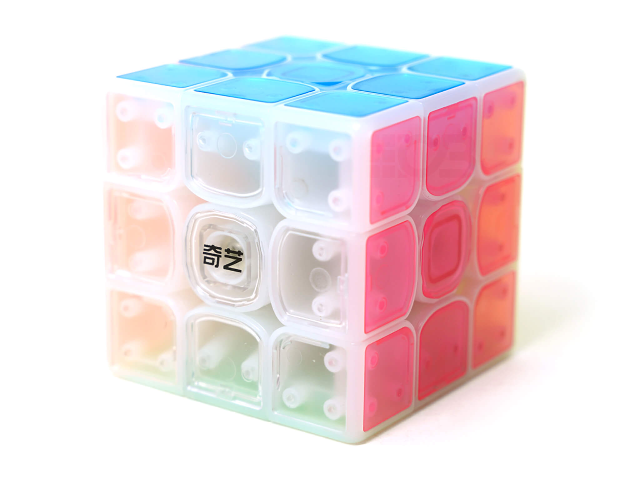 Cubo Mágico QiMeng Icy Amber mostrando os lados coloridos em tons âmbar e translúcido