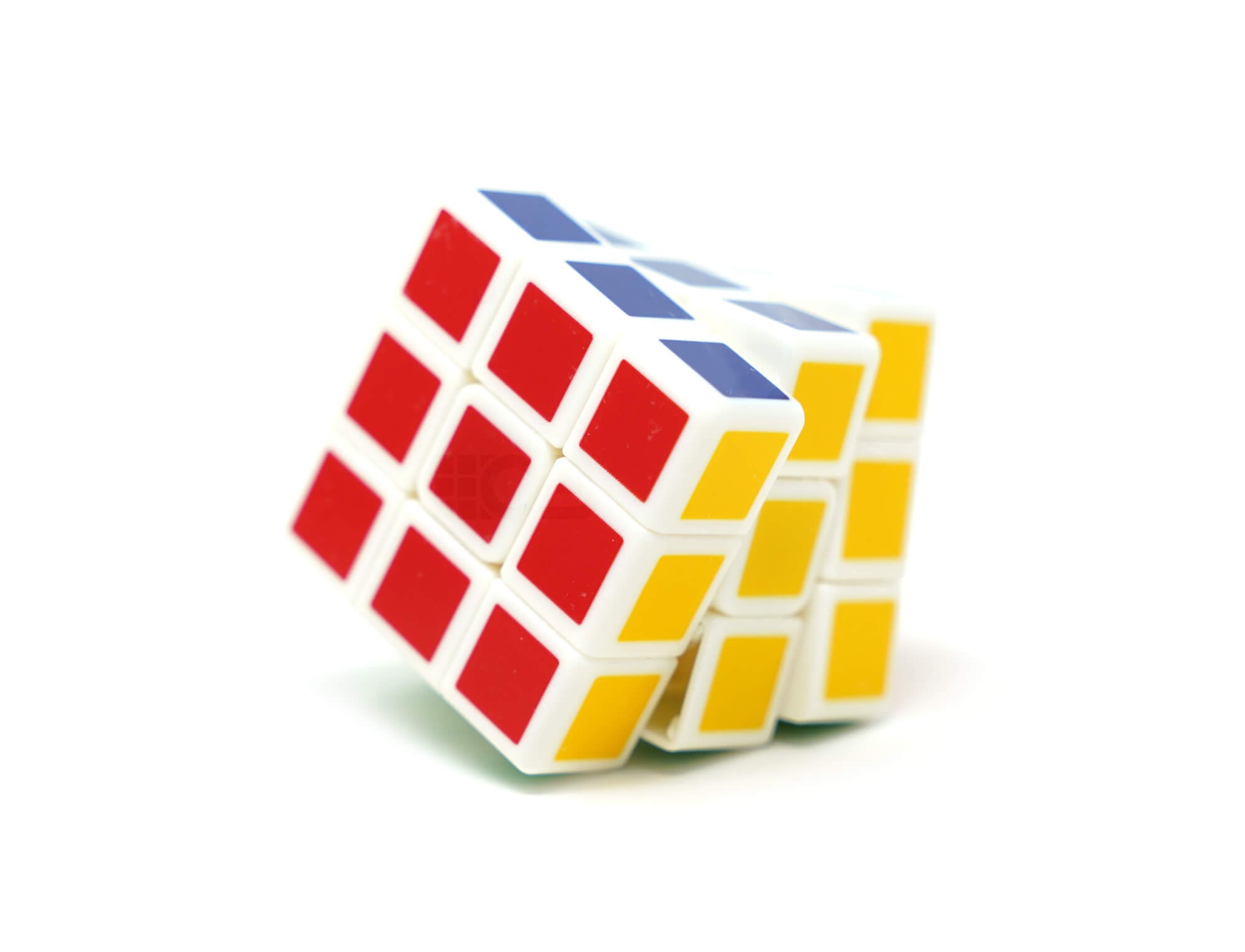 Cubo Mágico 3x3 Mini QiYi stickerless — vista frontal mostrando as 6 cores