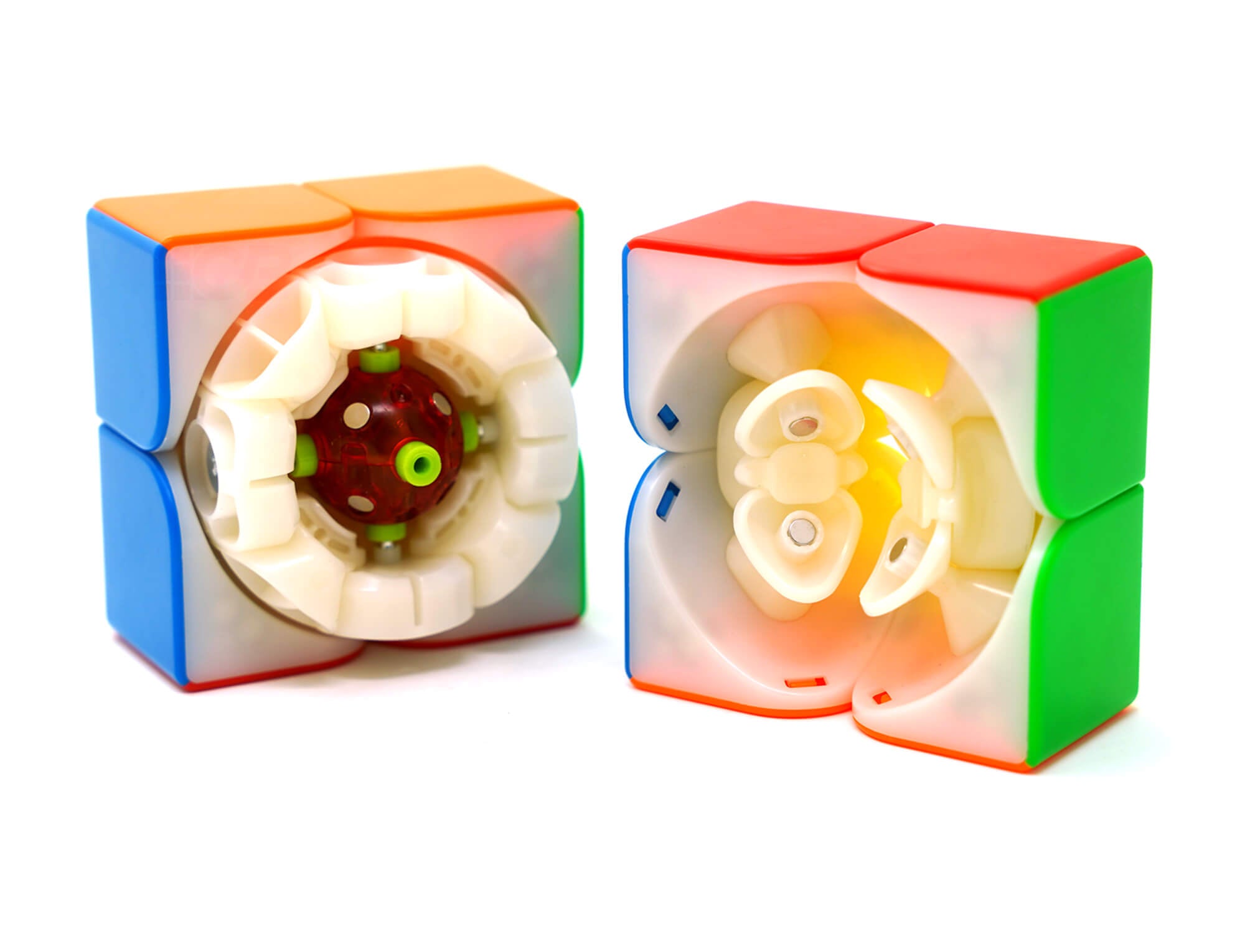 QiYi M Pro 2x2 — sistema de ajuste duplo em destaque