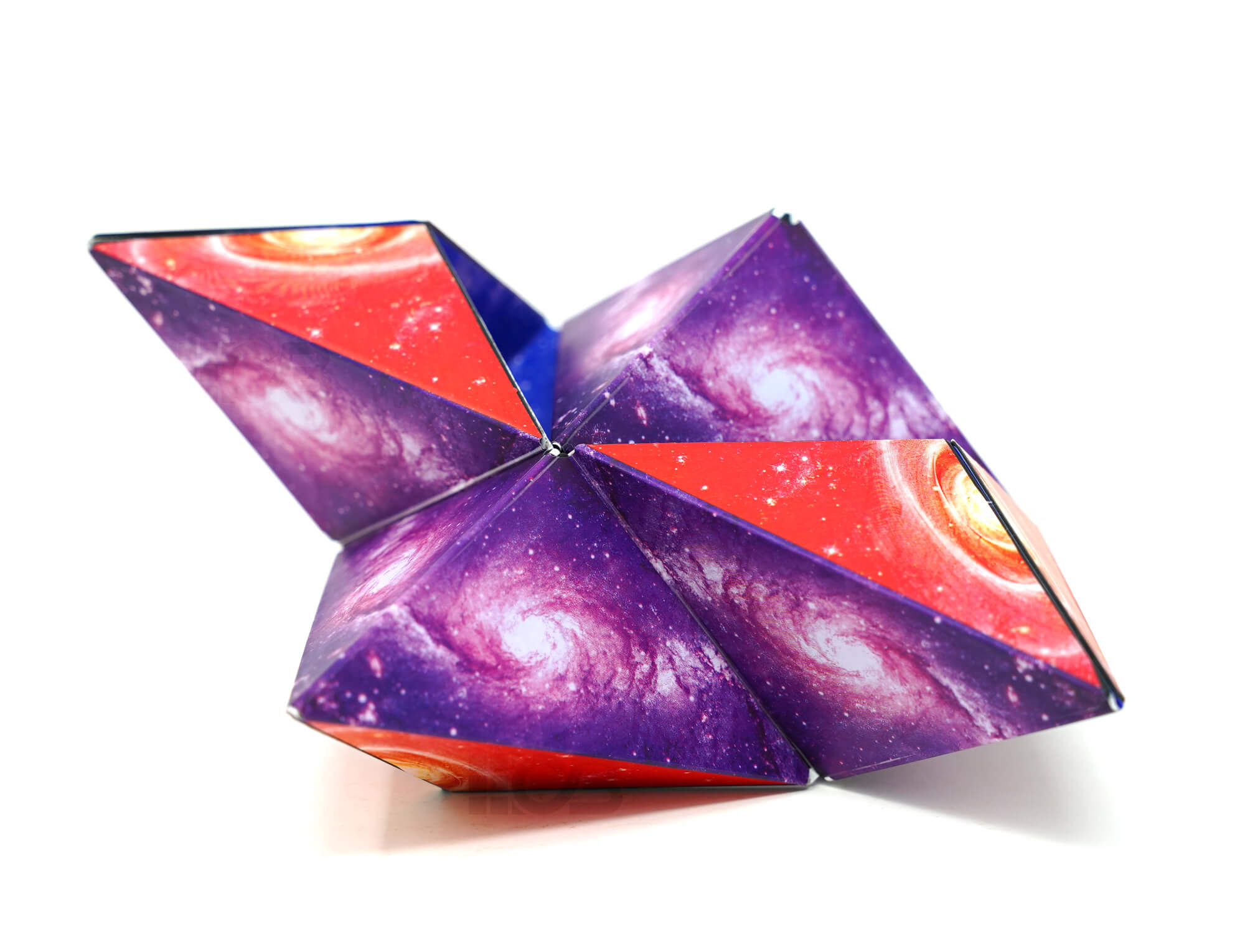 Shape Shifting Galaxy QiYi em movimento, peças transformando o formato do cubo