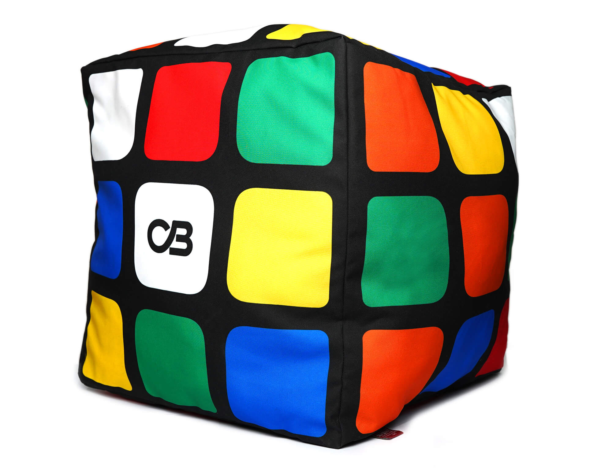 Detalhe da almofada Cubo Mágico gigante mostrando a impressão digital de alta qualidade nas faces coloridas