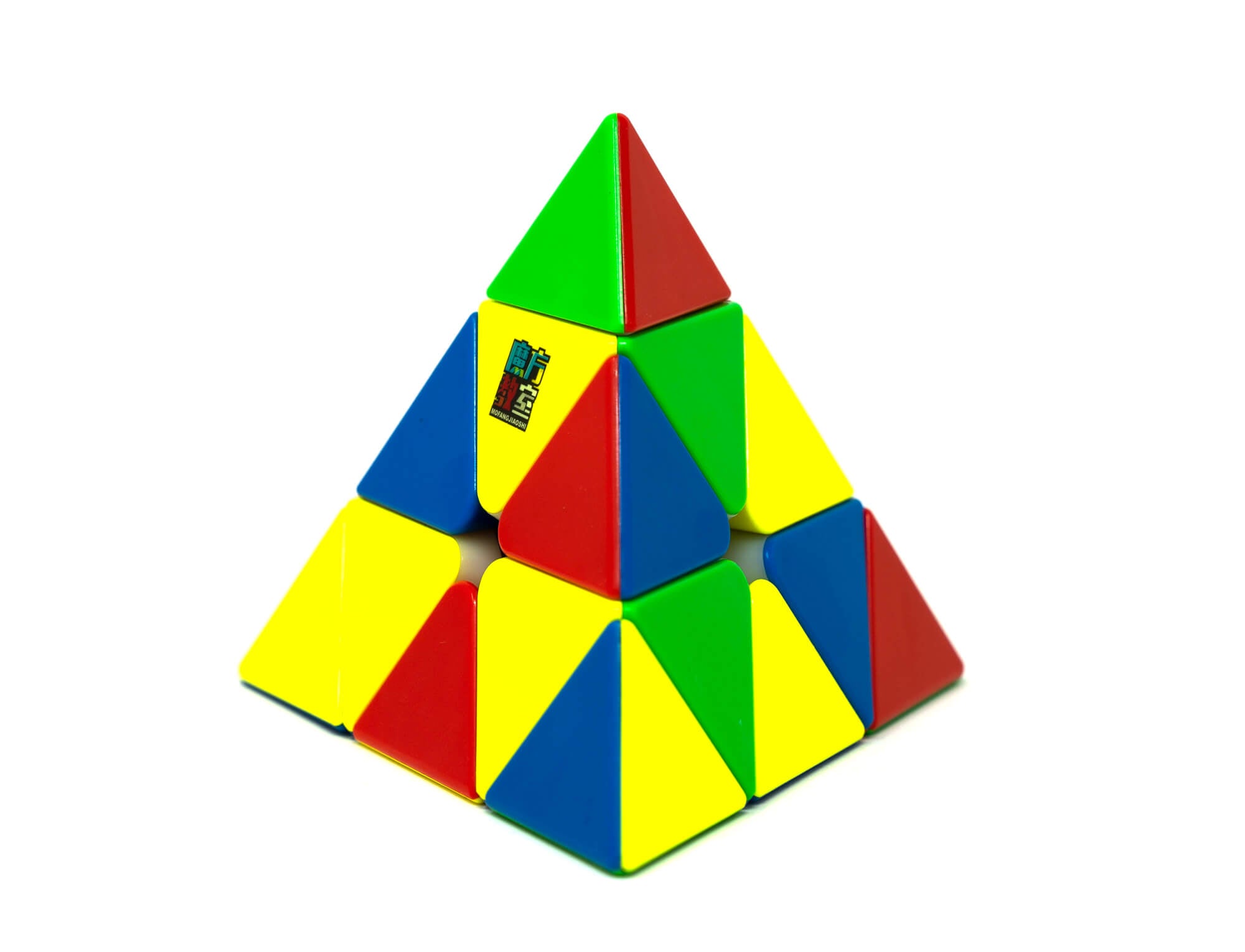 Pyraminx Meilong MoYu aberto mostrando o mecanismo interno magnético