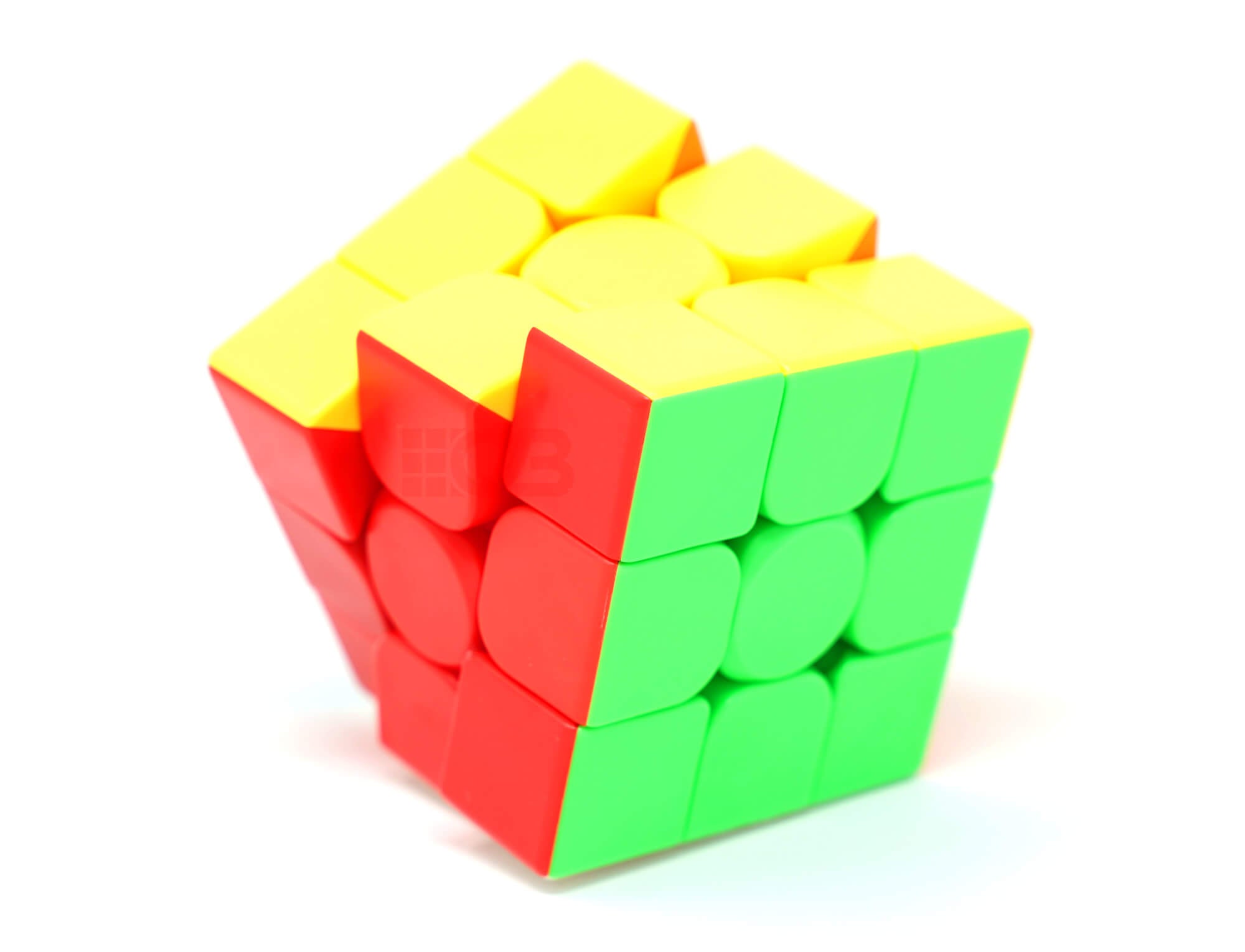 Cubo Mágico 3x3 MoYu Meilong 3C desmontado parcialmente, exibindo a estrutura interna