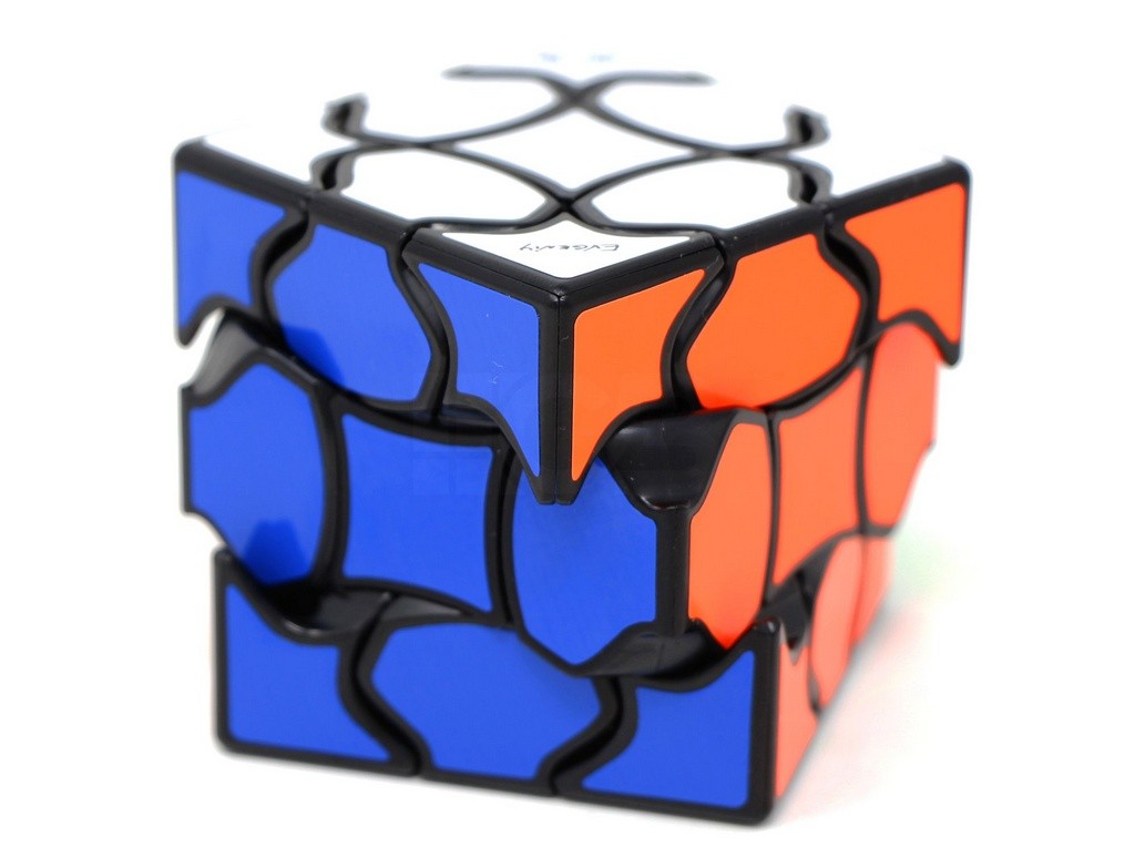 Cubo Mágico 3x3 Fluffy QiYi — vista superior com as cores das faces visíveis