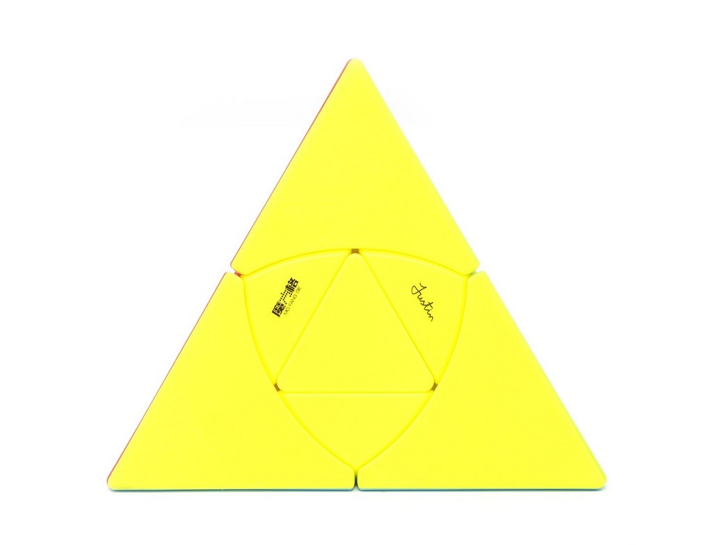 Pyraminx Duomo Color QiYi em ângulo lateral mostrando o formato de pirâmide e as peças stickerless