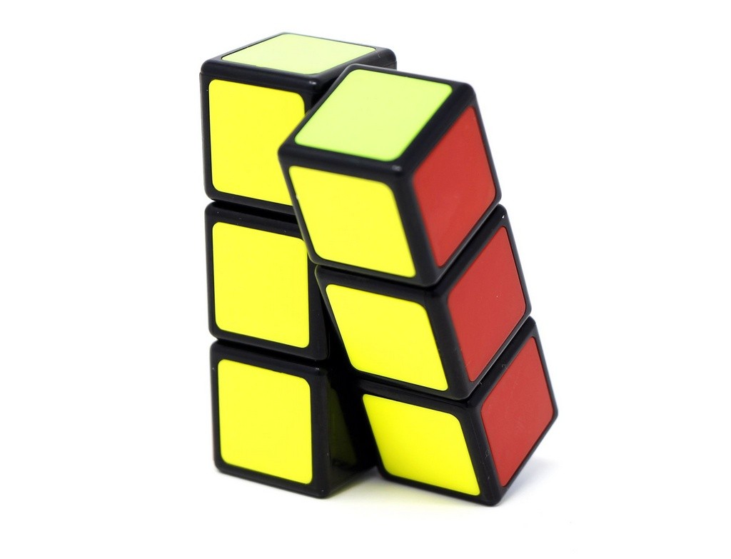 Cuboide 1x2x3 QiYi stickerless em fundo branco — vista frontal