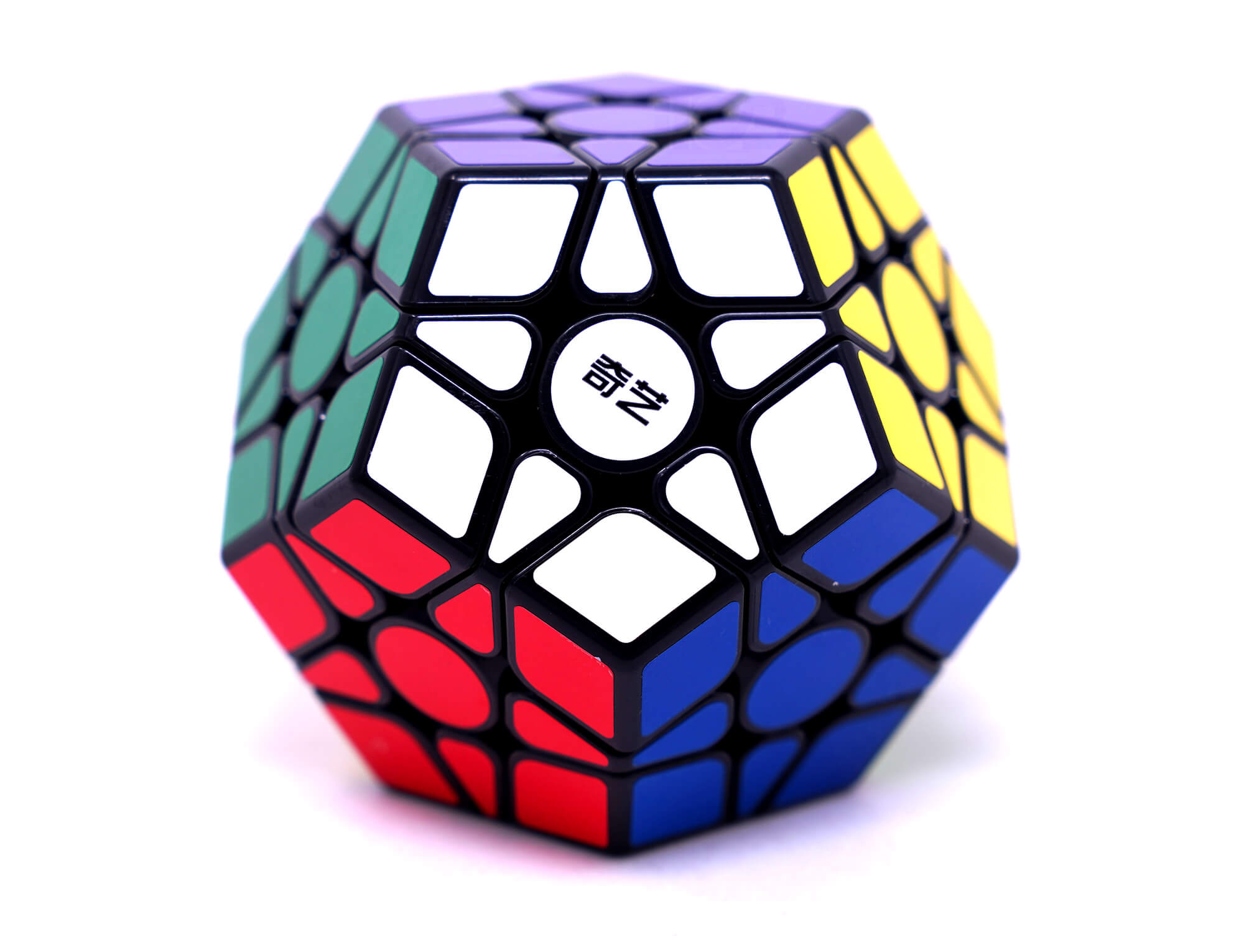 Megaminx QiYi QiHeng tradicional preto — vista frontal mostrando as 12 faces