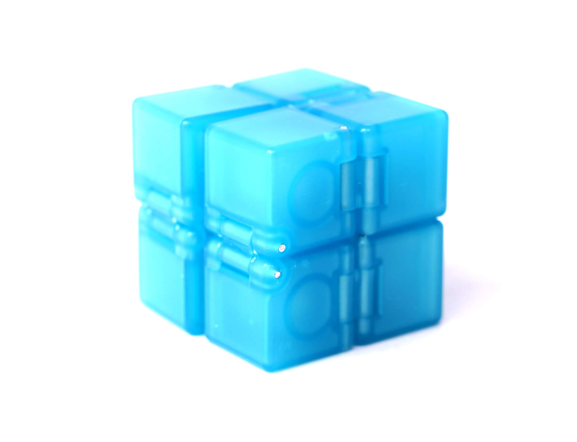 Infinity Cube SengSo azul fosforescente — vista frontal do cubo articulado fechado