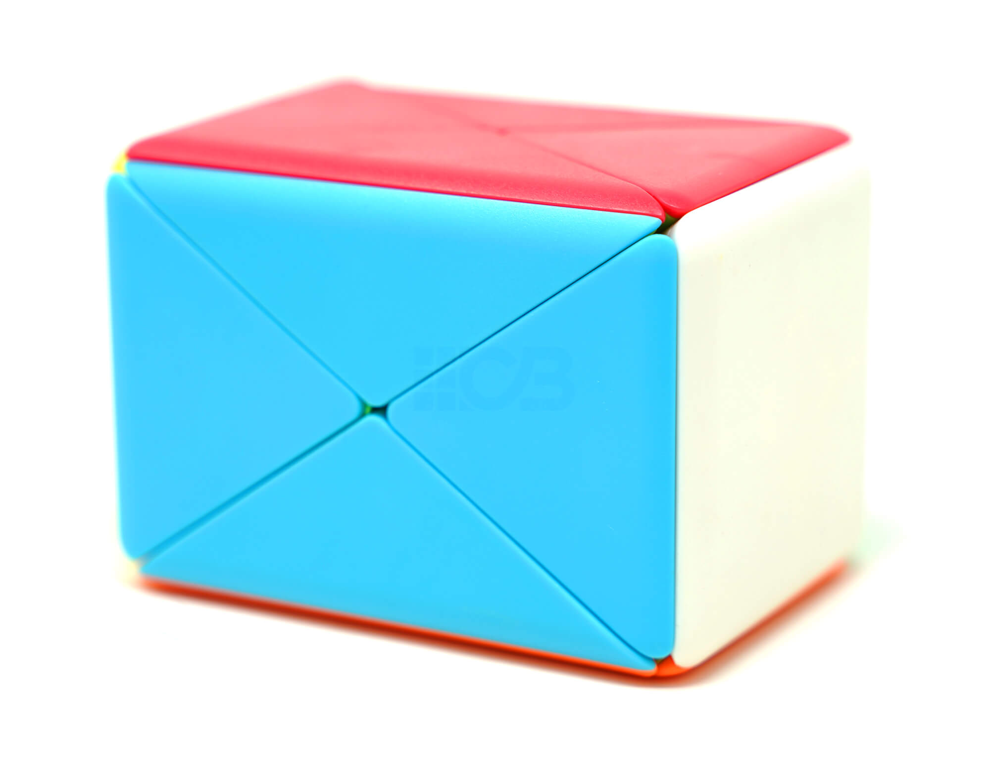 Detalhe das camadas do Cuboide Container Fanxin com peças coloridas em plástico ABS