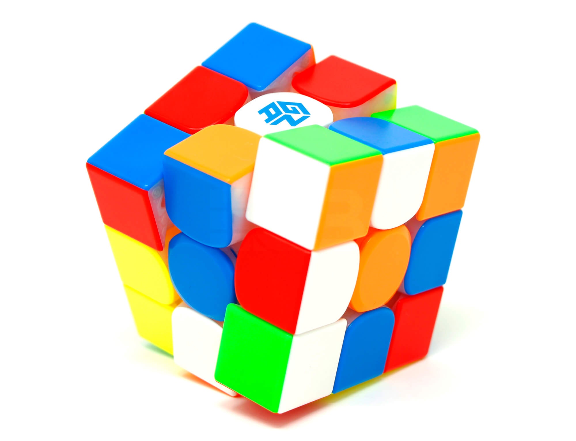 Cubo Mágico GAN 11 M Pro Frosted em vista frontal mostrando as seis faces coloridas