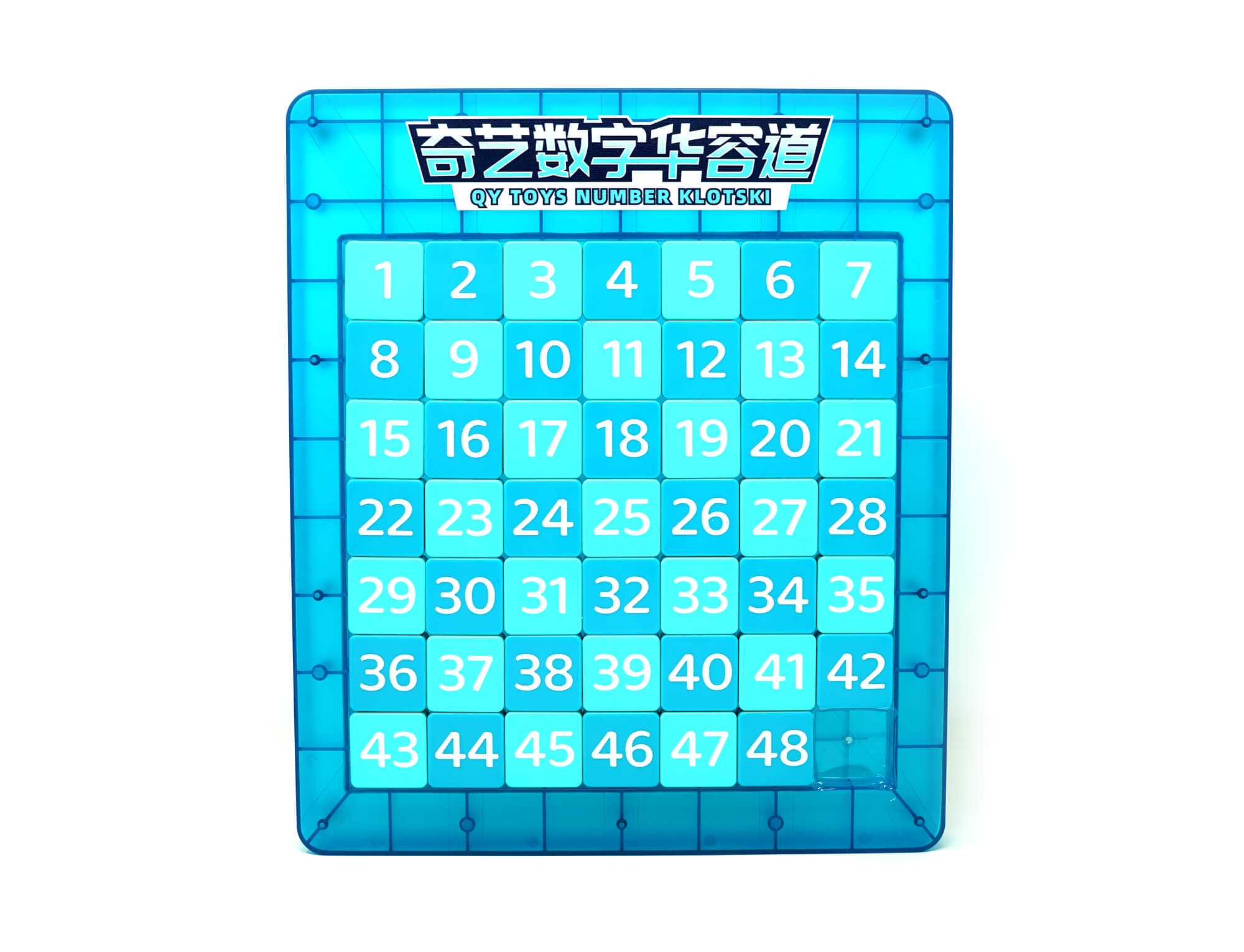 Racha Cuca 7x7 Magnético QiYi na cor azul transparente — vista frontal do puzzle montado