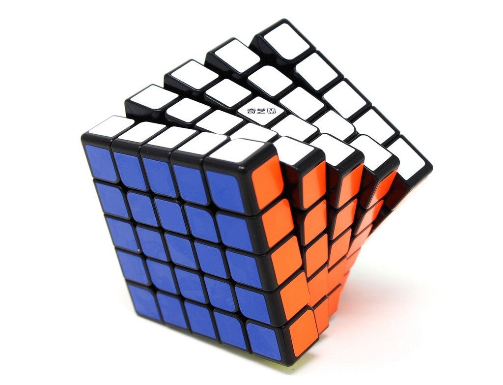 Cubo Mágico 5x5 MS QiYi — vista de cima com todas as faces visíveis