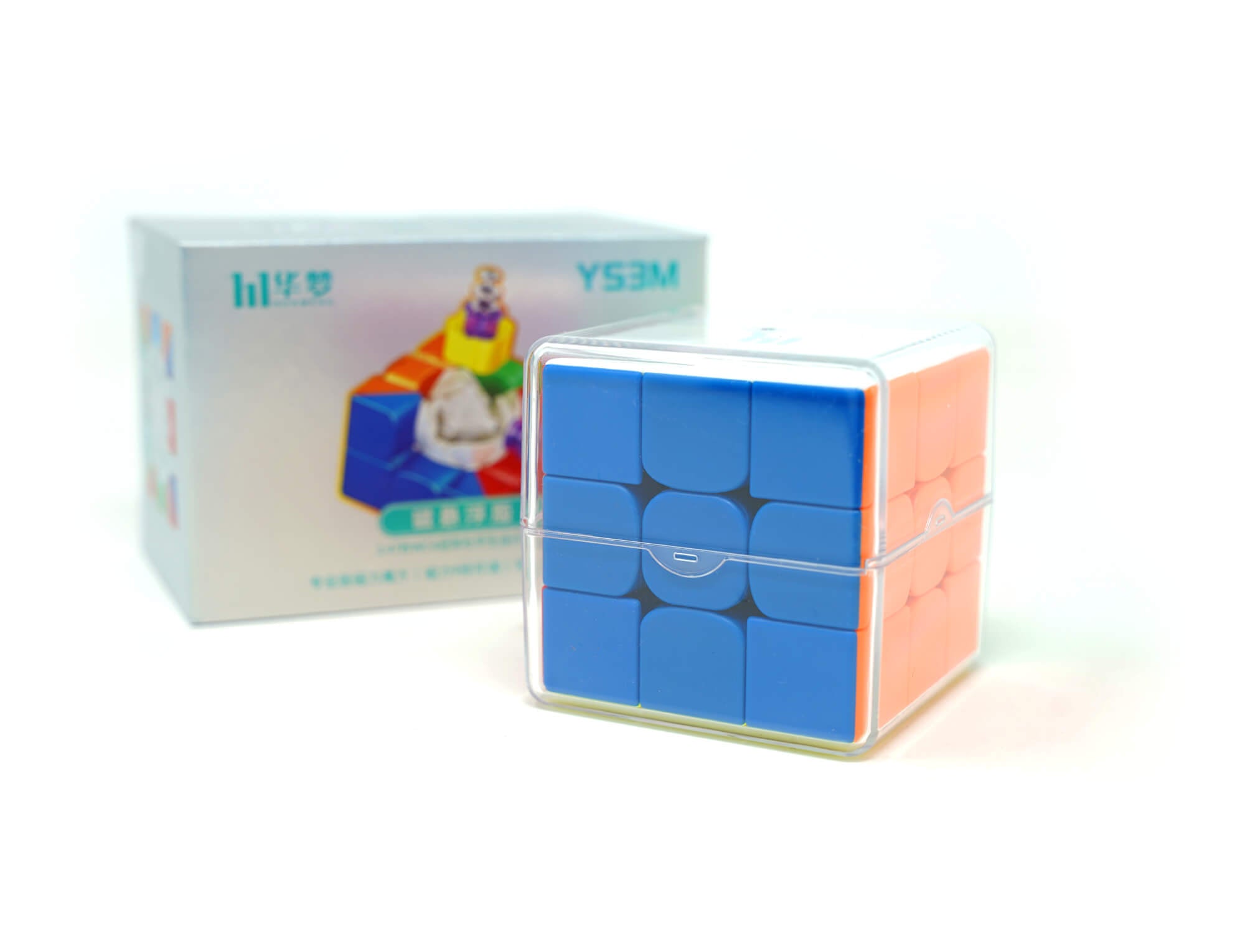 Cubo Mágico 3x3 YS3M em ação — perspectiva de resolução em mãos