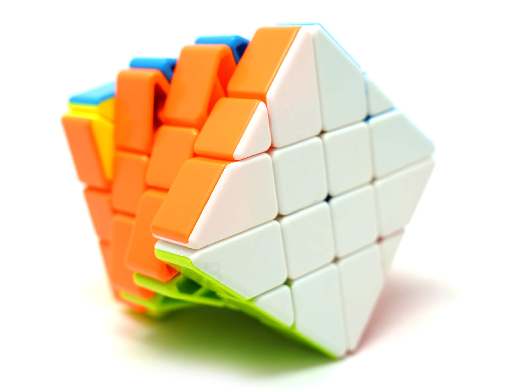 Fisher Cube 4x4 Stickerless Fanxin em formato neutro, vista frontal