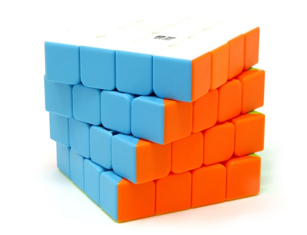 Cubo Mágico 4x4 QiYi QiYuan S3 Stickerless — vista frontal com as seis faces coloridas