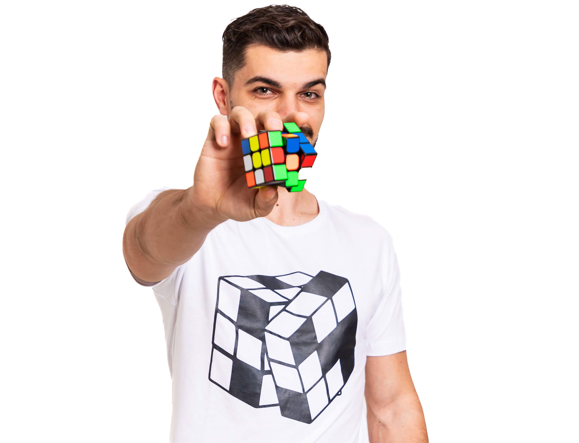 Camiseta masculina preta com estampa de Cubo Mágico em branco, vista frontal