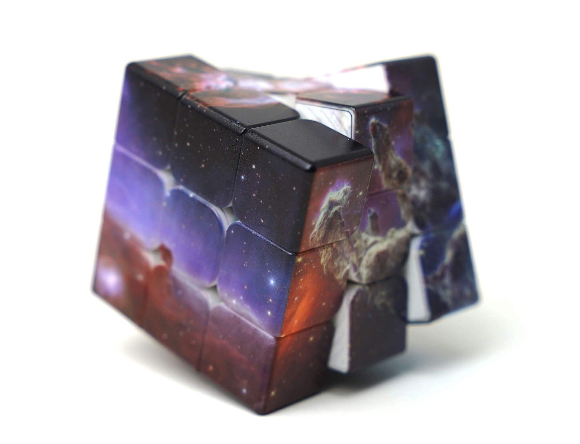 Detalhe da impressão UV no Cubo Mágico Telescópios Espaciais — cores nítidas e sem adesivos