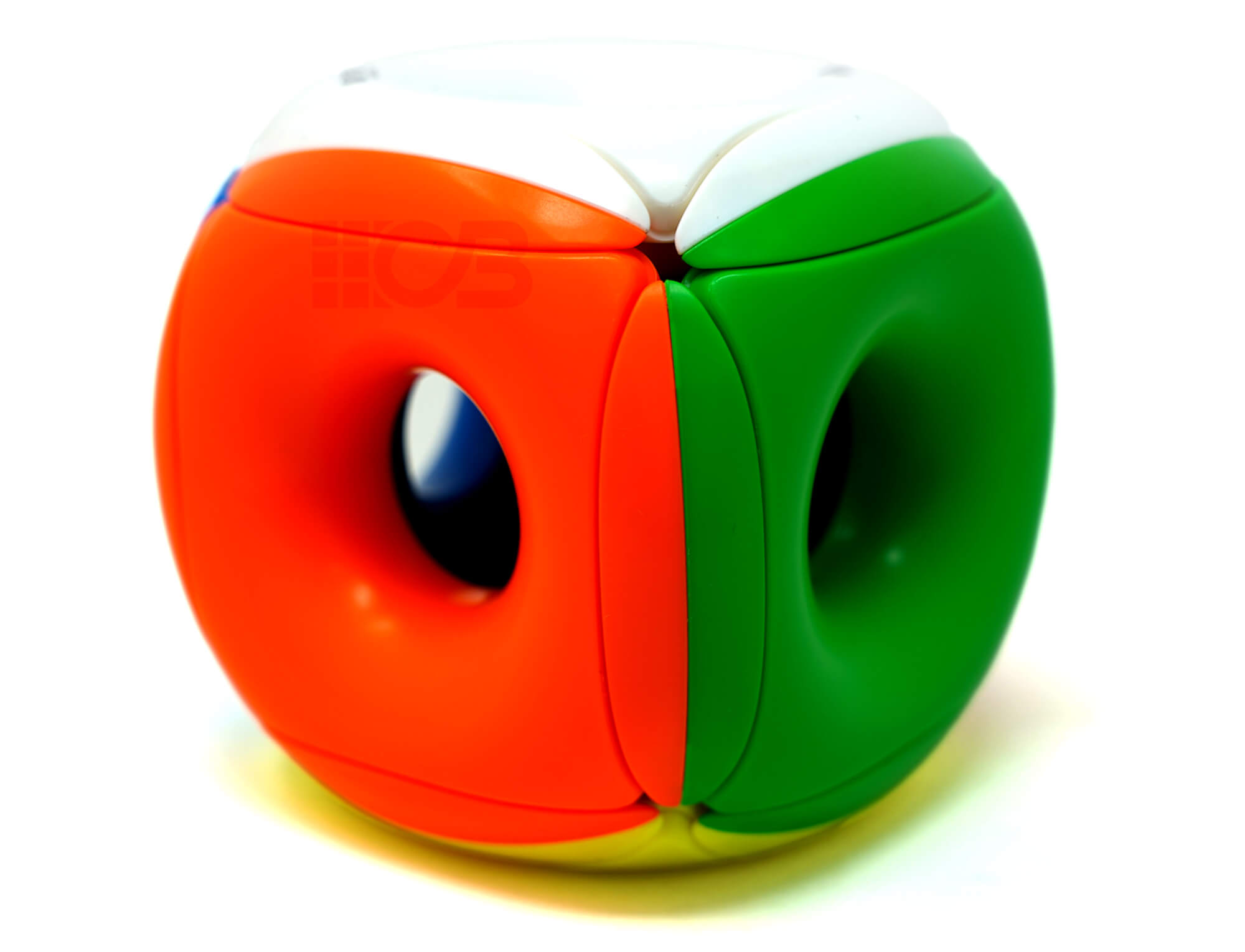 Cubo Mágico 3x3 QiYi Hollow Tori stickerless em ângulo lateral mostrando o design vazado