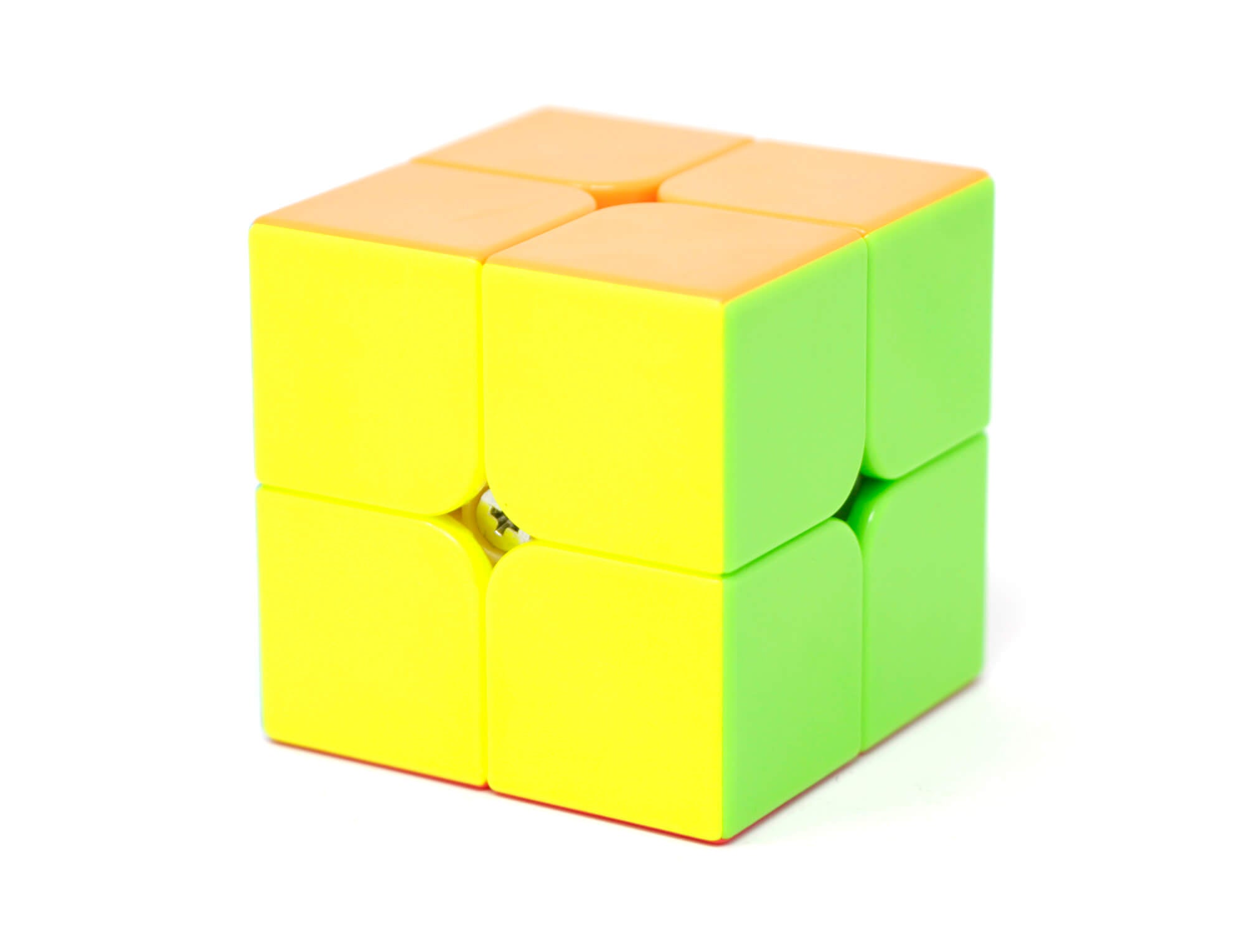 Cubo Mágico 2x2 Stickerless Cuber Pro sobre superfície escura em perspectiva
