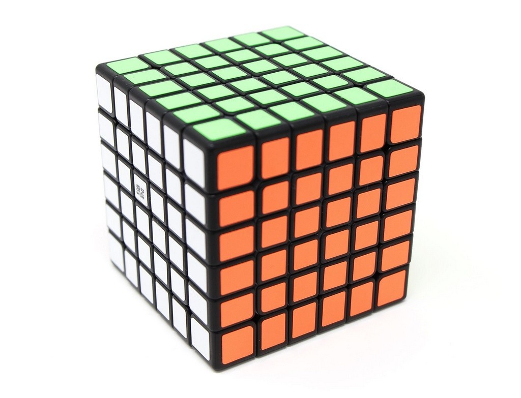 Cubo Mágico 6x6 QiYi QiFan W — ângulo lateral destacando as camadas do cubo