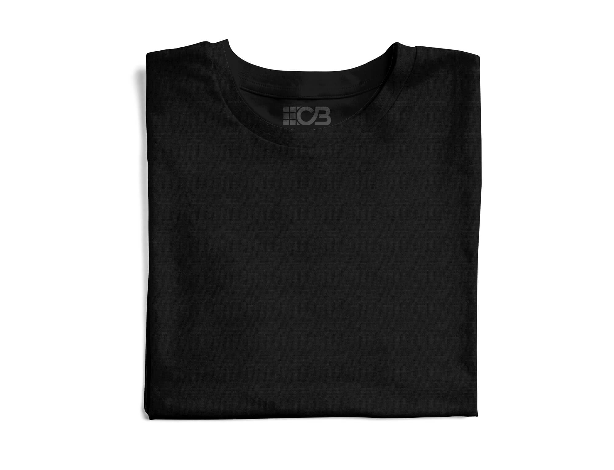 Detalhe da estampa manga mágica com cubo mágico colorido na lateral da camiseta