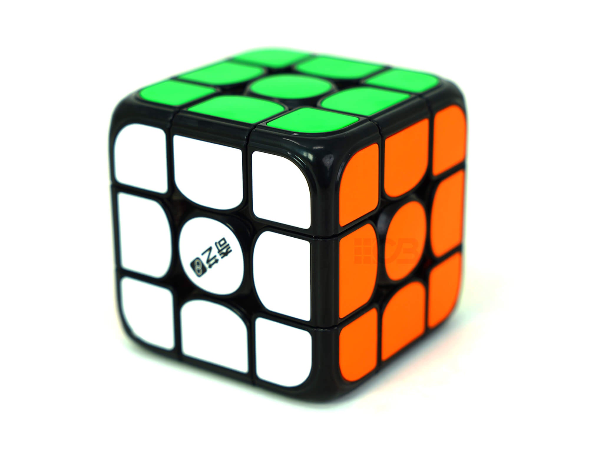 Detalhe do mecanismo interno do Smart Cube QiYi mostrando os ímãs e as molas ajustáveis