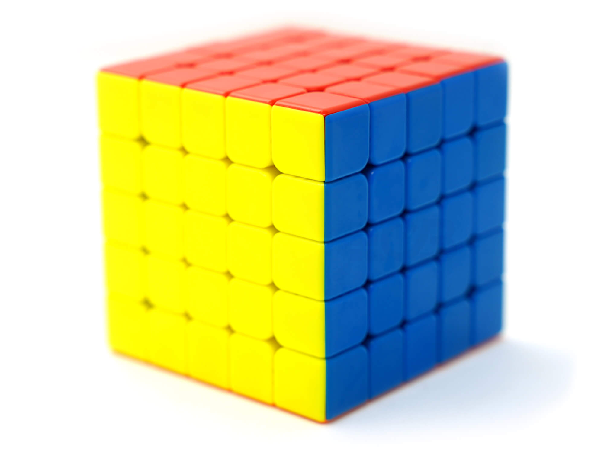Detalhe das peças internas e mecanismo magnético do Cubo Mágico 5x5 YJ YuChuang V2M