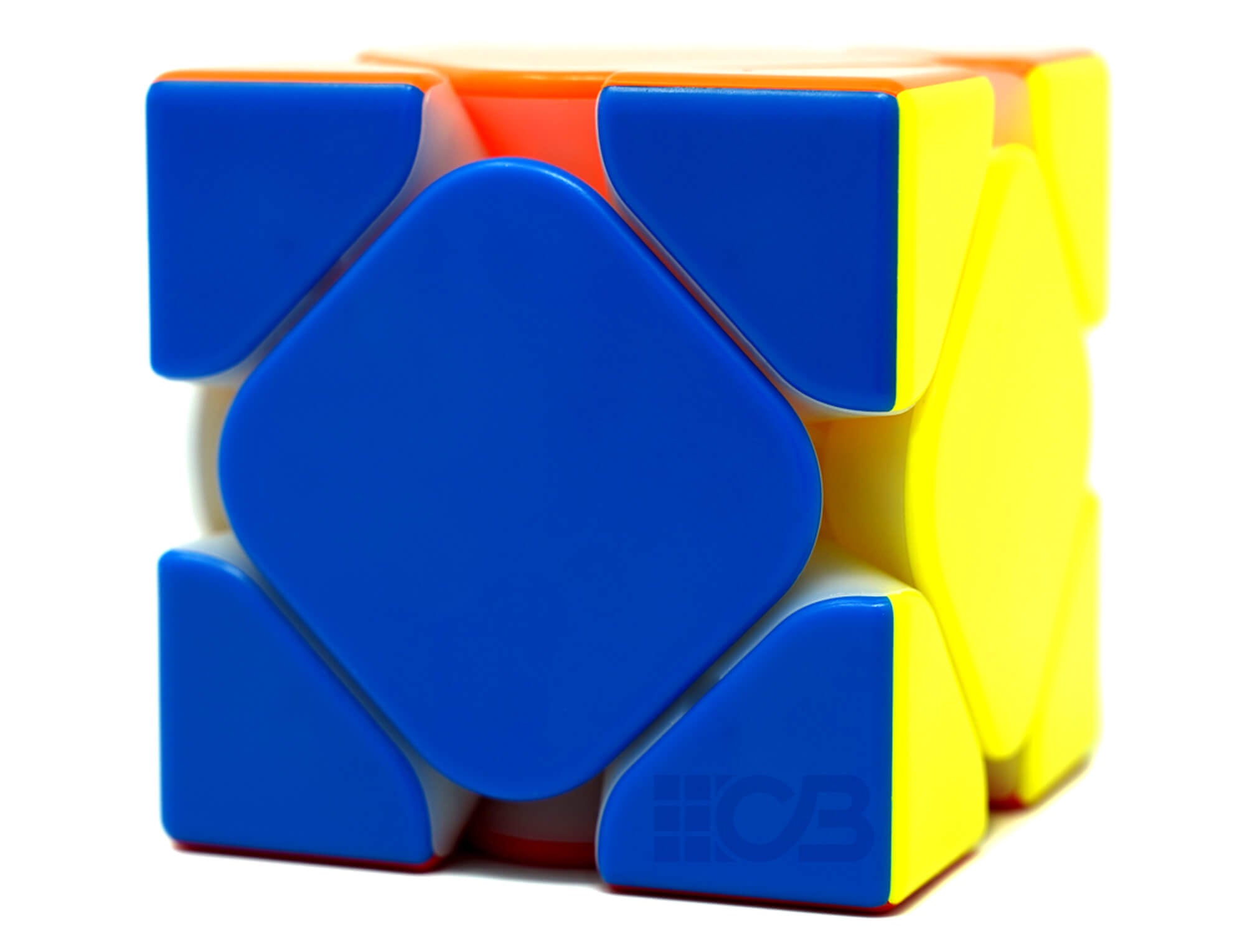 Vista lateral do Skewb RS Magnético MoYu destacando as peças coloridas stickerless