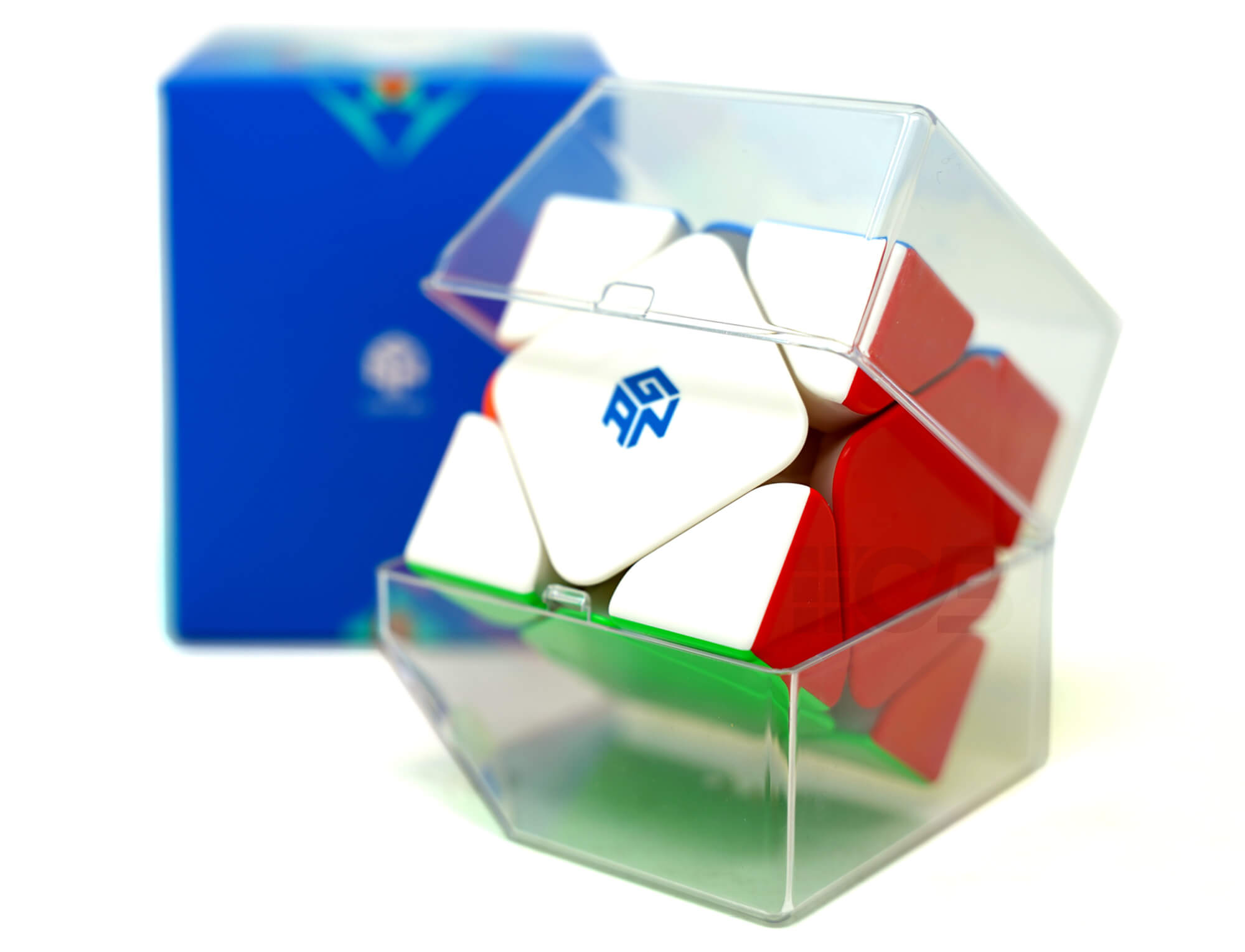Skewb Magnético GAN em perspectiva mostrando os diferentes planos de rotação diagonal