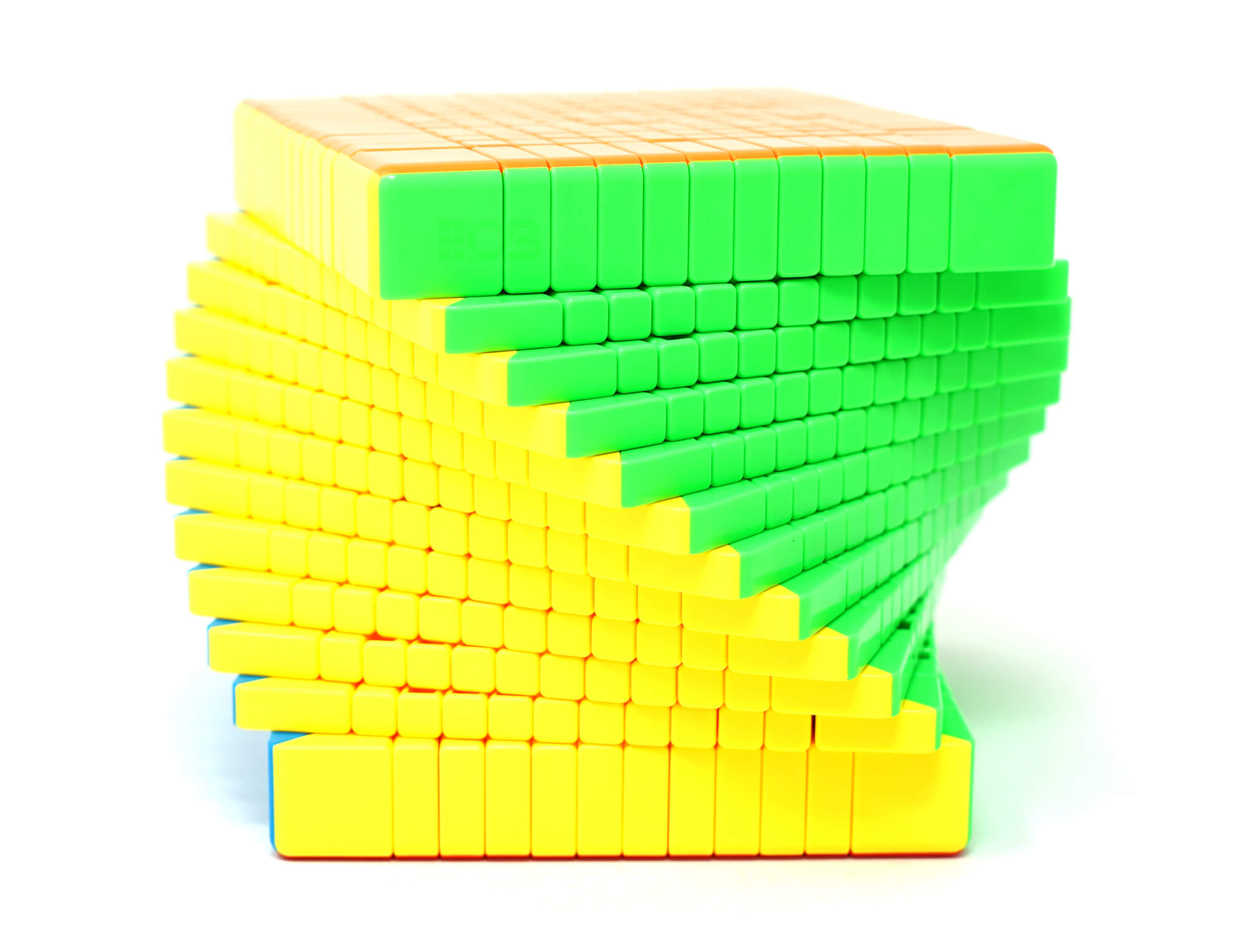 Detalhe das peças stickerless do Cubo Mágico 12x12 MoYu Meilong — cores vivas sem adesivos