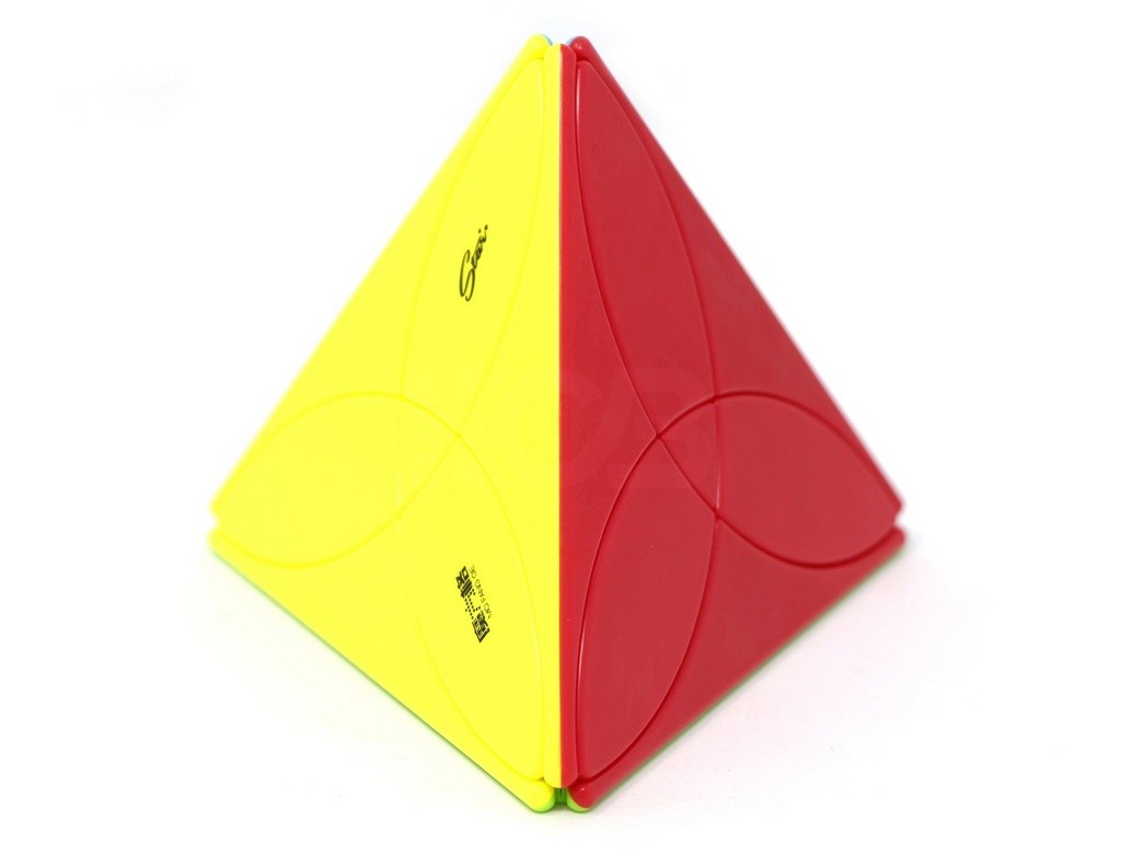 Pyraminx Clover QiYi stickerless — ângulo lateral destacando as pétalas coloridas