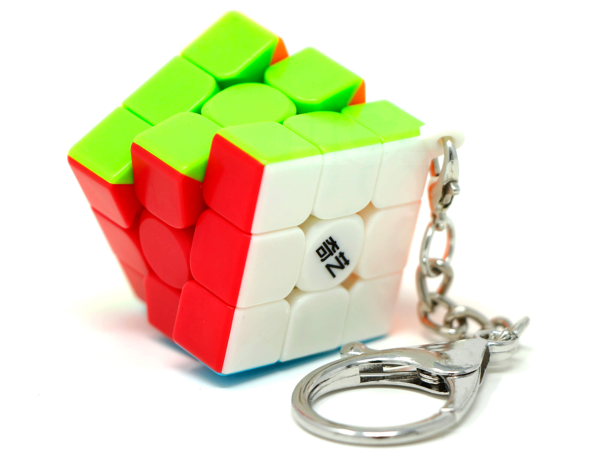 Cubo Mágico 3x3 chaveiro QiYi stickerless visto de frente com argola metálica