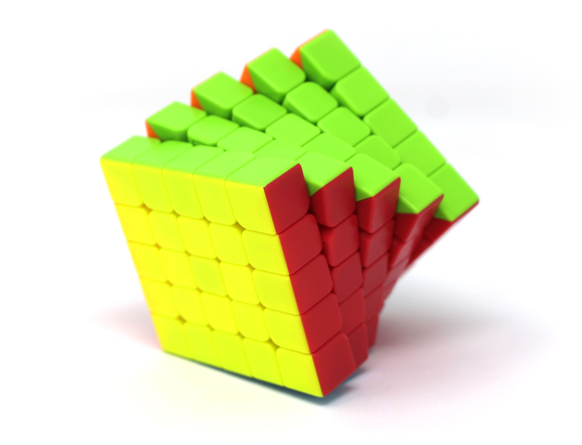 Vista superior do Cubo Mágico 5x5 Stickerless Cuber Pro com face branca centralizada