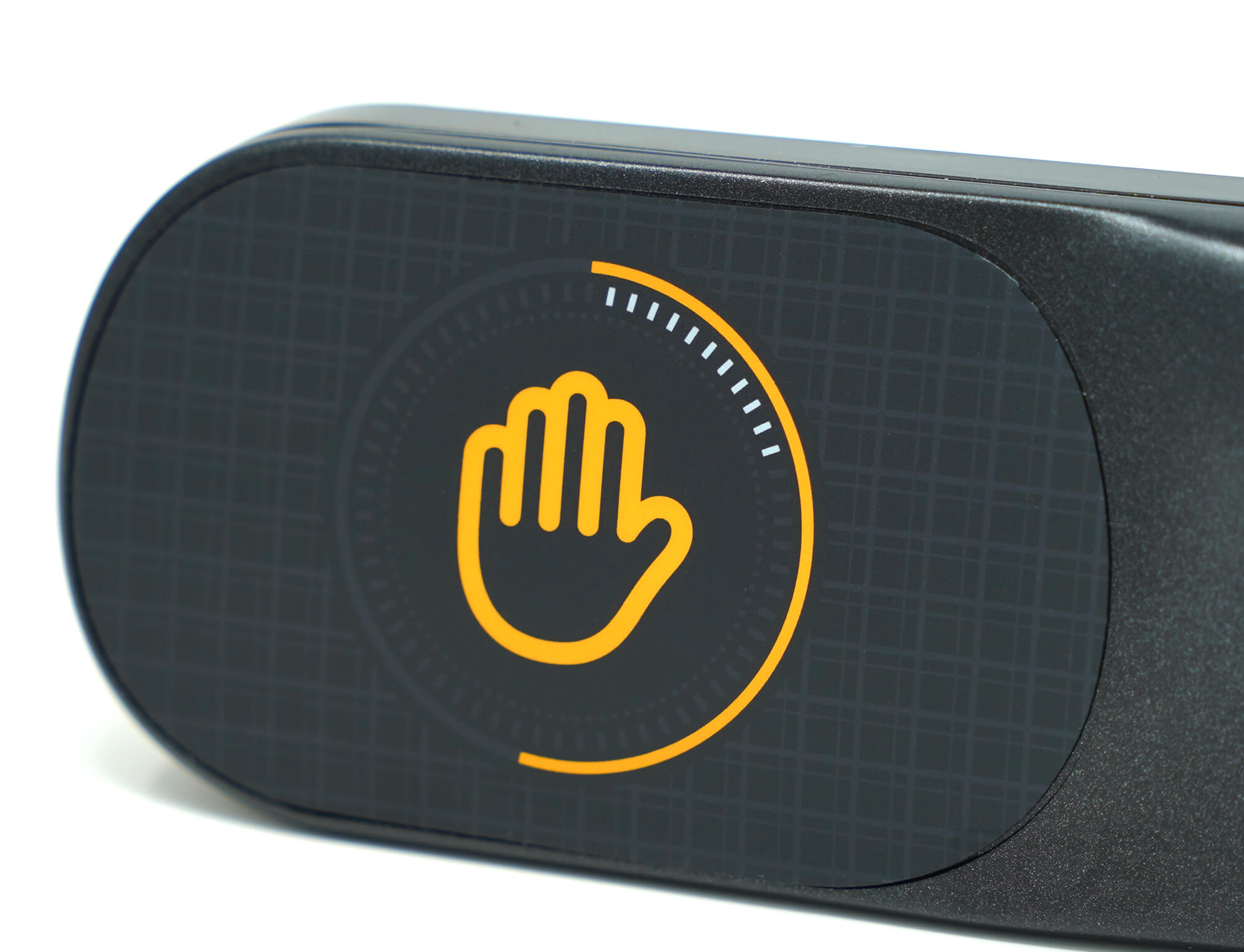 GAN Smart Timer posicionado sobre a mesa durante treino de cubo mágico