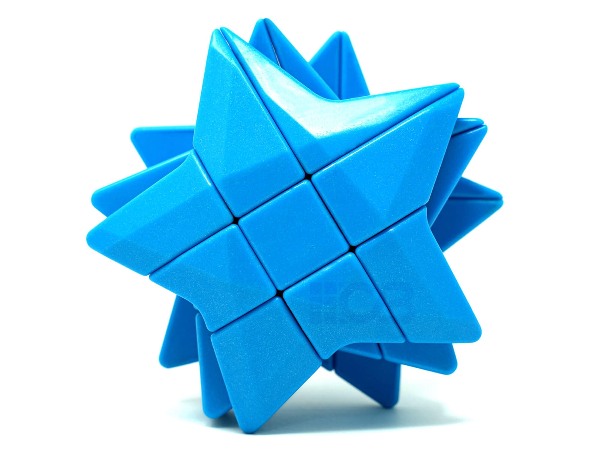 Cubo estrela 3x3 YJ azul com as faces embaralhadas sobre fundo neutro