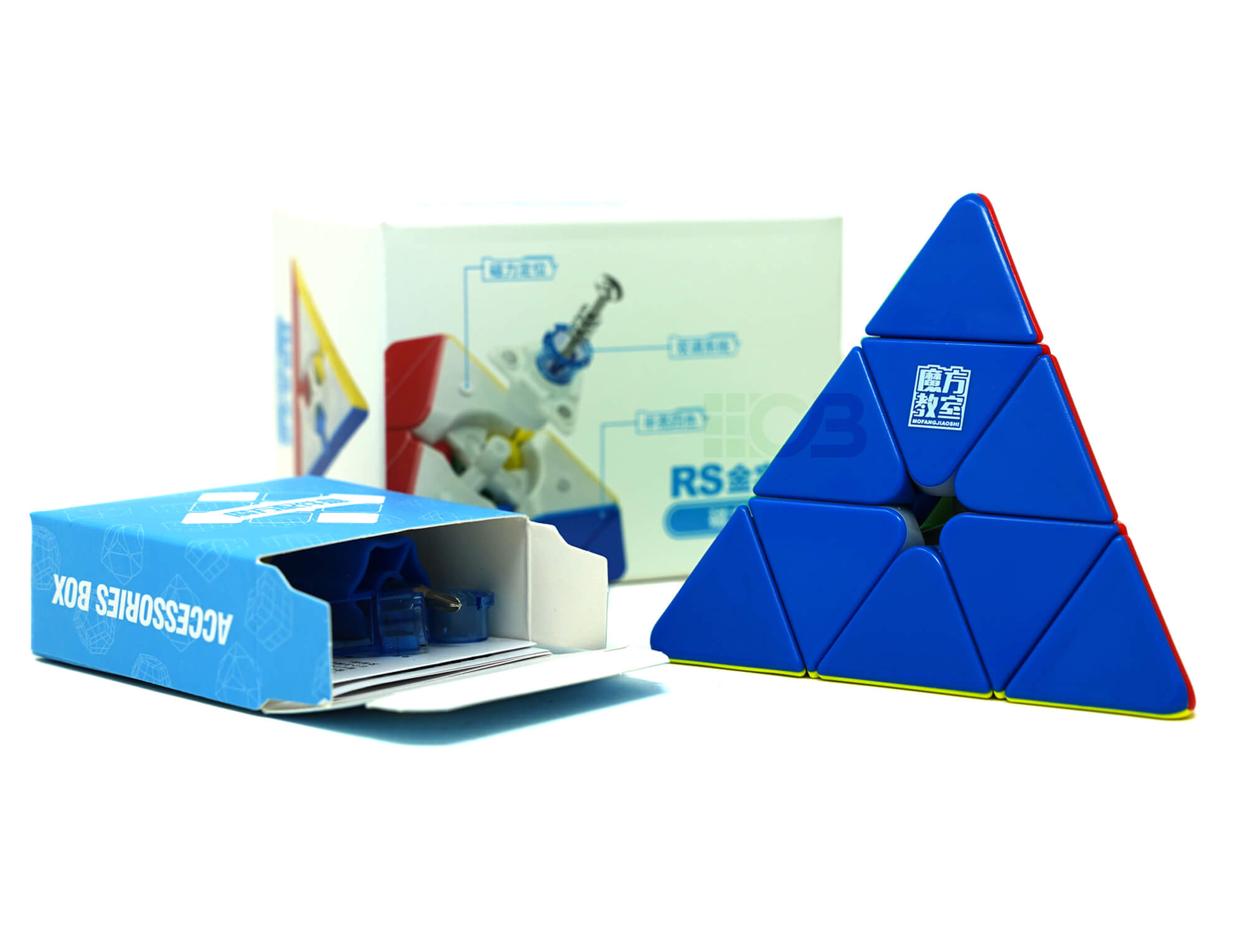 Pyraminx RS Magnético MoYu — comparação de tamanho na mão
