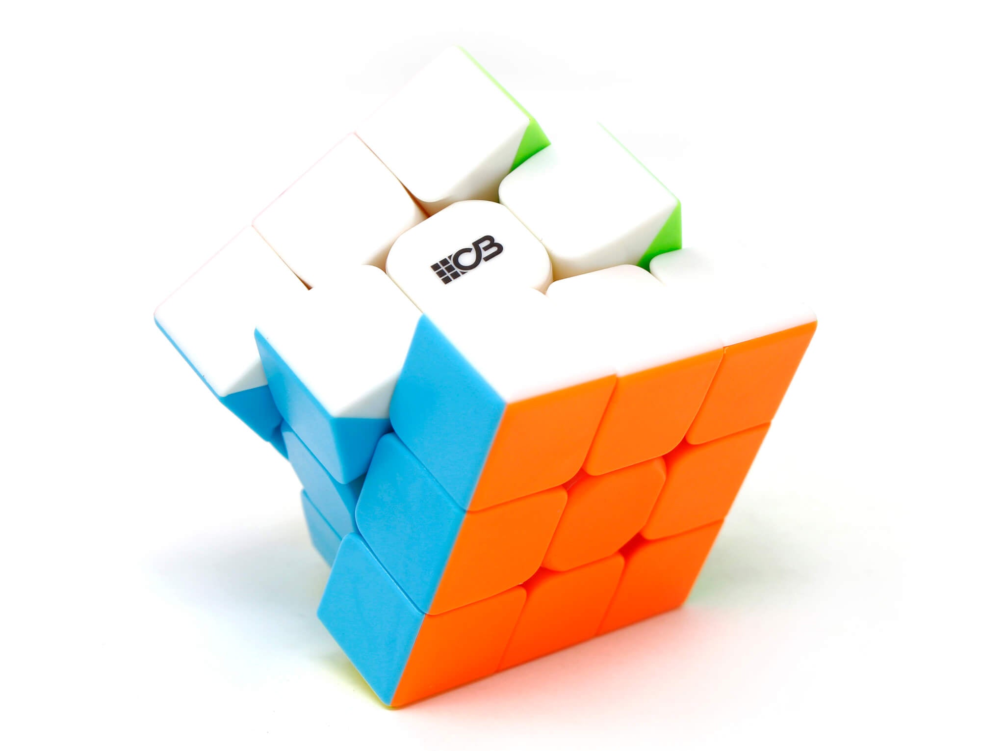 Cubo Mágico 3x3 Cuber Pro em mão mostrando escala e tamanho