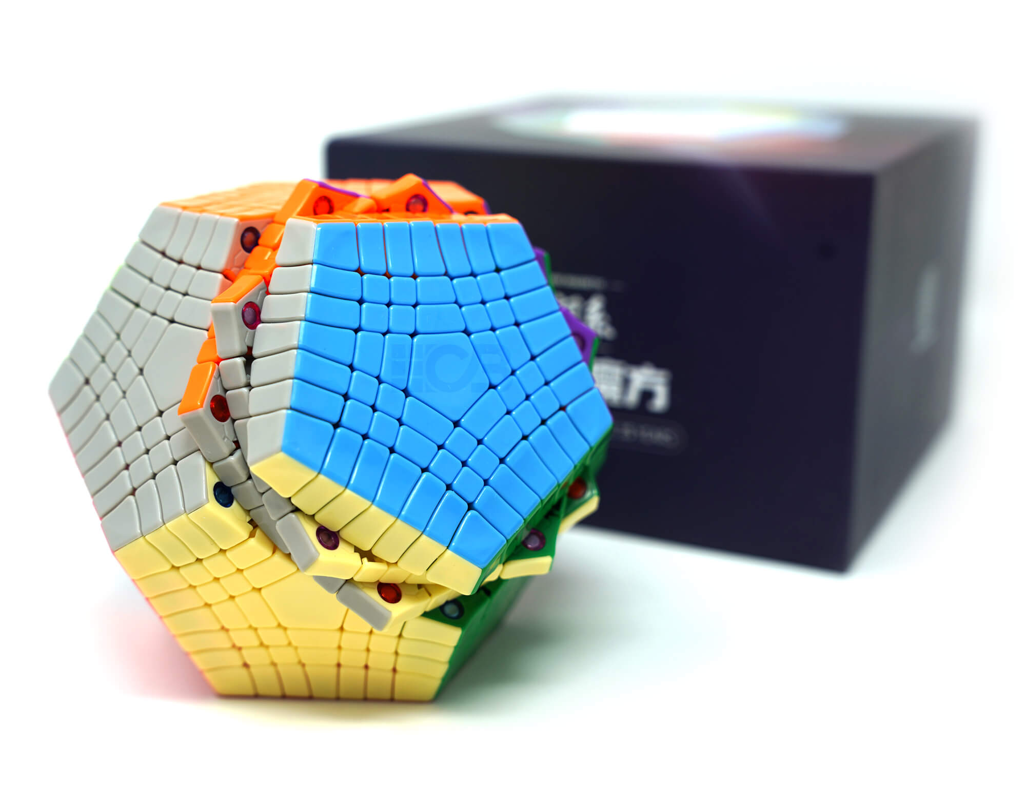 Teraminx Galaxy Diansheng — vista superior mostrando o acabamento stickerless multicolorido