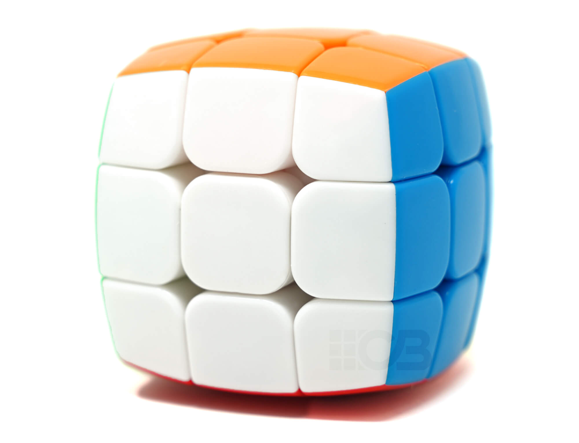 Cubo Mágico Chaveiro YJ 3x3 em mão para referência de tamanho