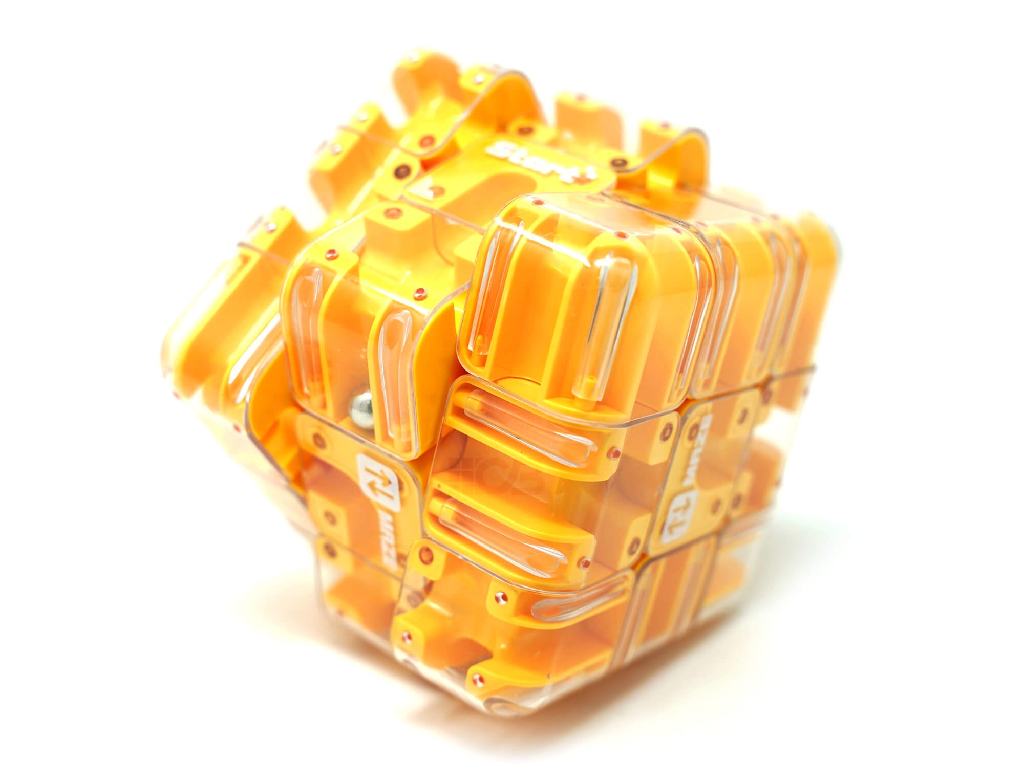 Detalhe dos mecanismos deslizantes internos do Maze Cube verde