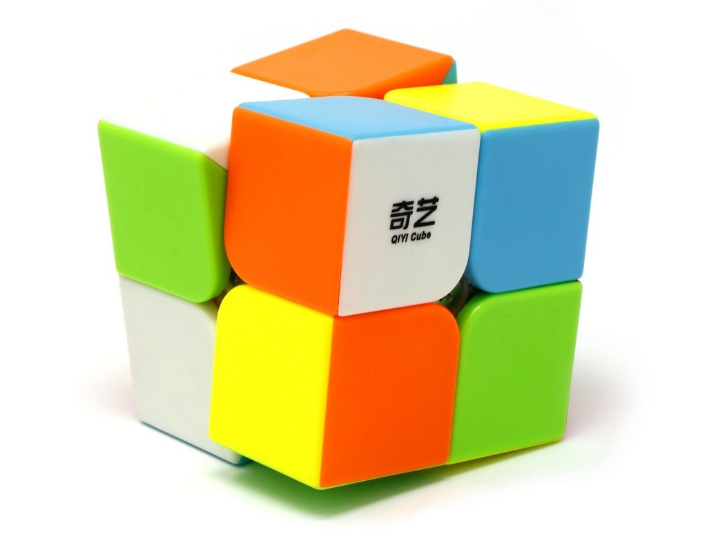 Cubo Mágico 2x2 QiYi Qidi Stickerless — vista frontal com as seis cores das peças