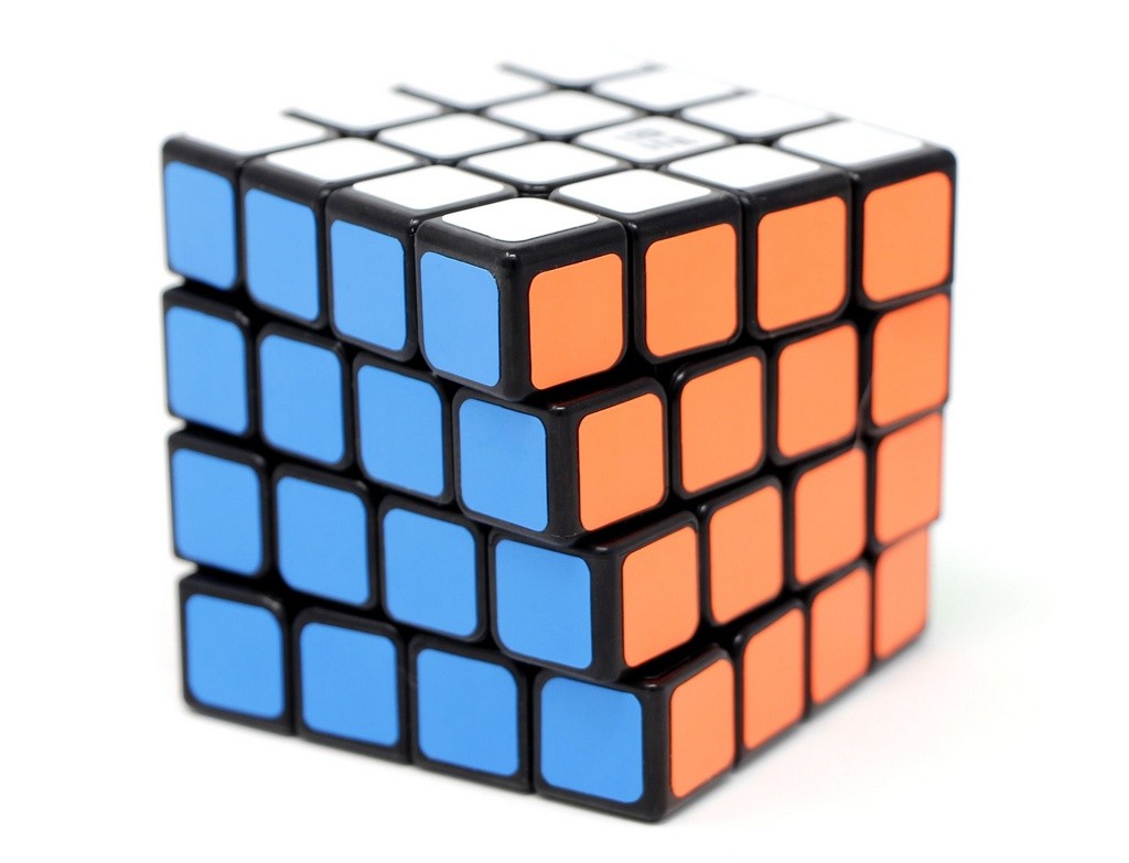 QiYi QiYuan W2 4x4 tradicional — ângulo lateral mostrando camadas