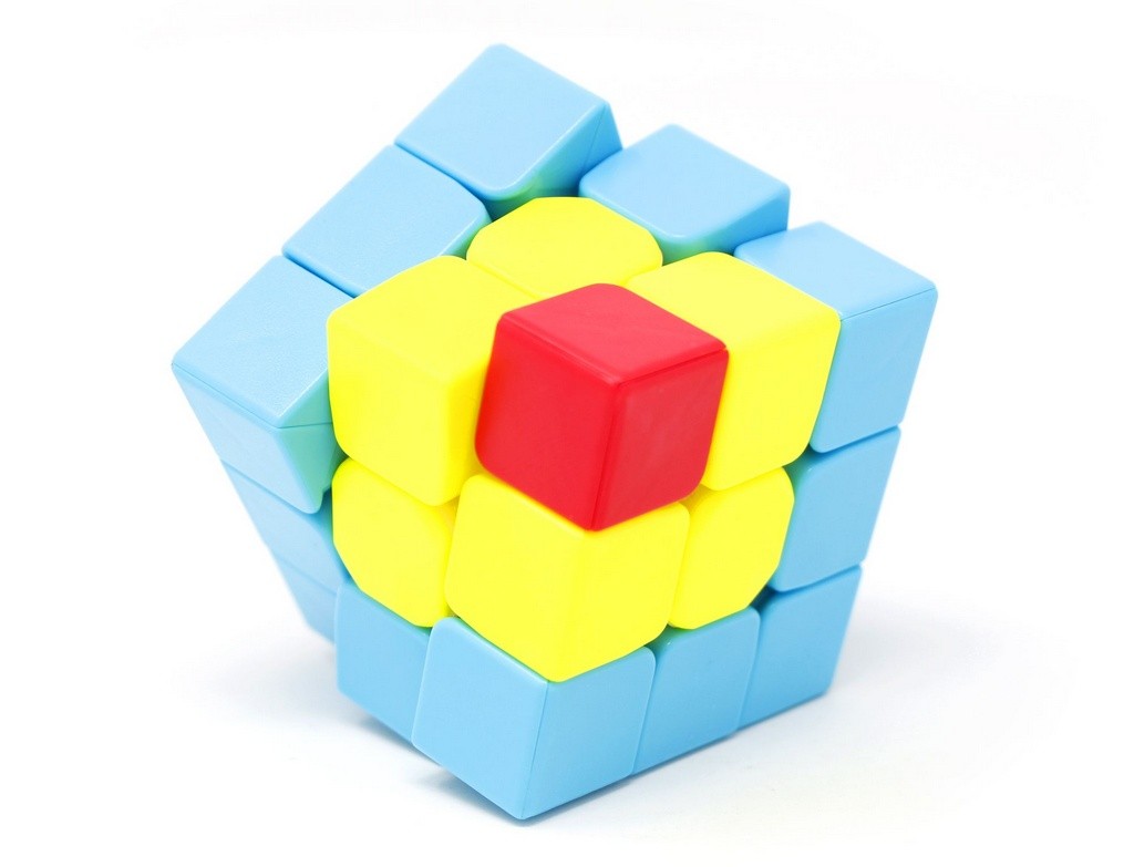 Cubo Mágico Kids Unicórnio QiYi — ângulo lateral mostrando as cores vibrantes das peças