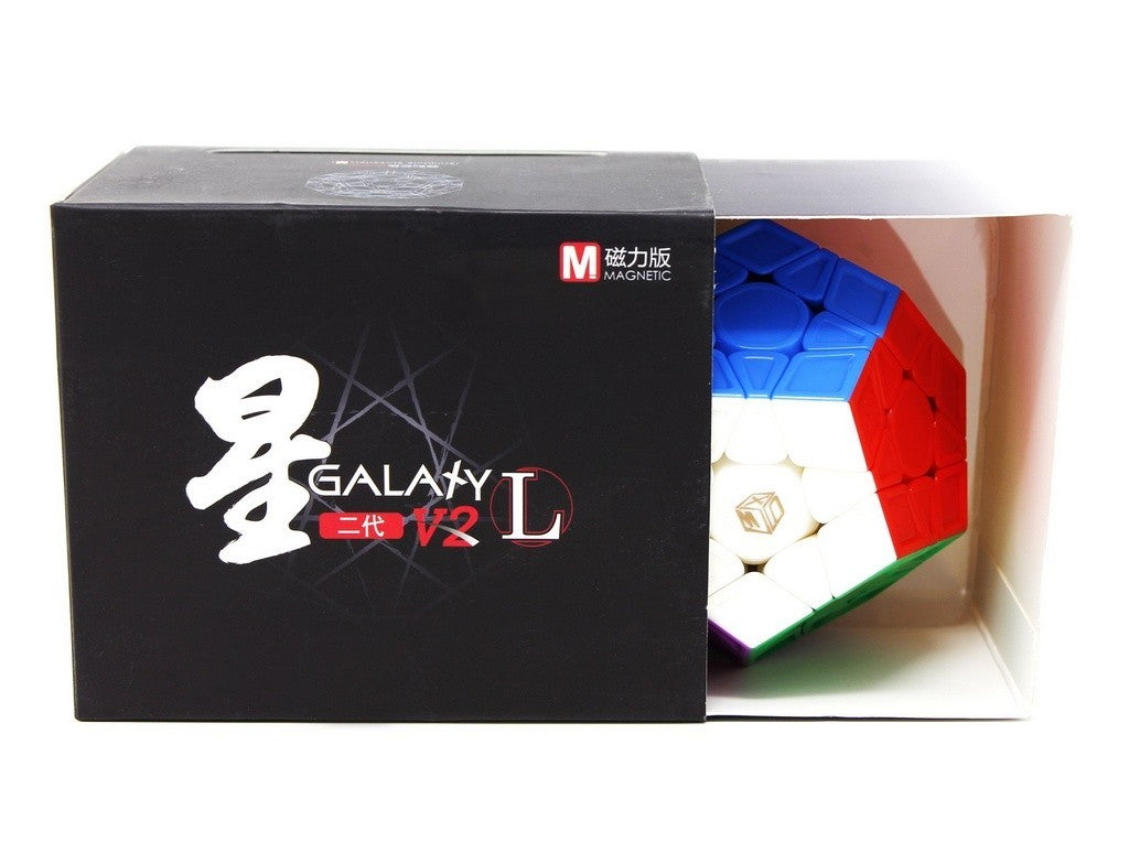 Megaminx QiYi Galaxy V2L Magnético em ângulo lateral evidenciando a estrutura do dodecaedro