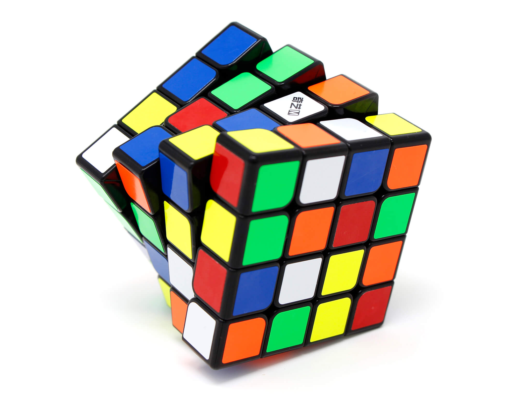 Embalagem do Kit Cubo Mágico MS QiYi fechada com logotipo da linha visível