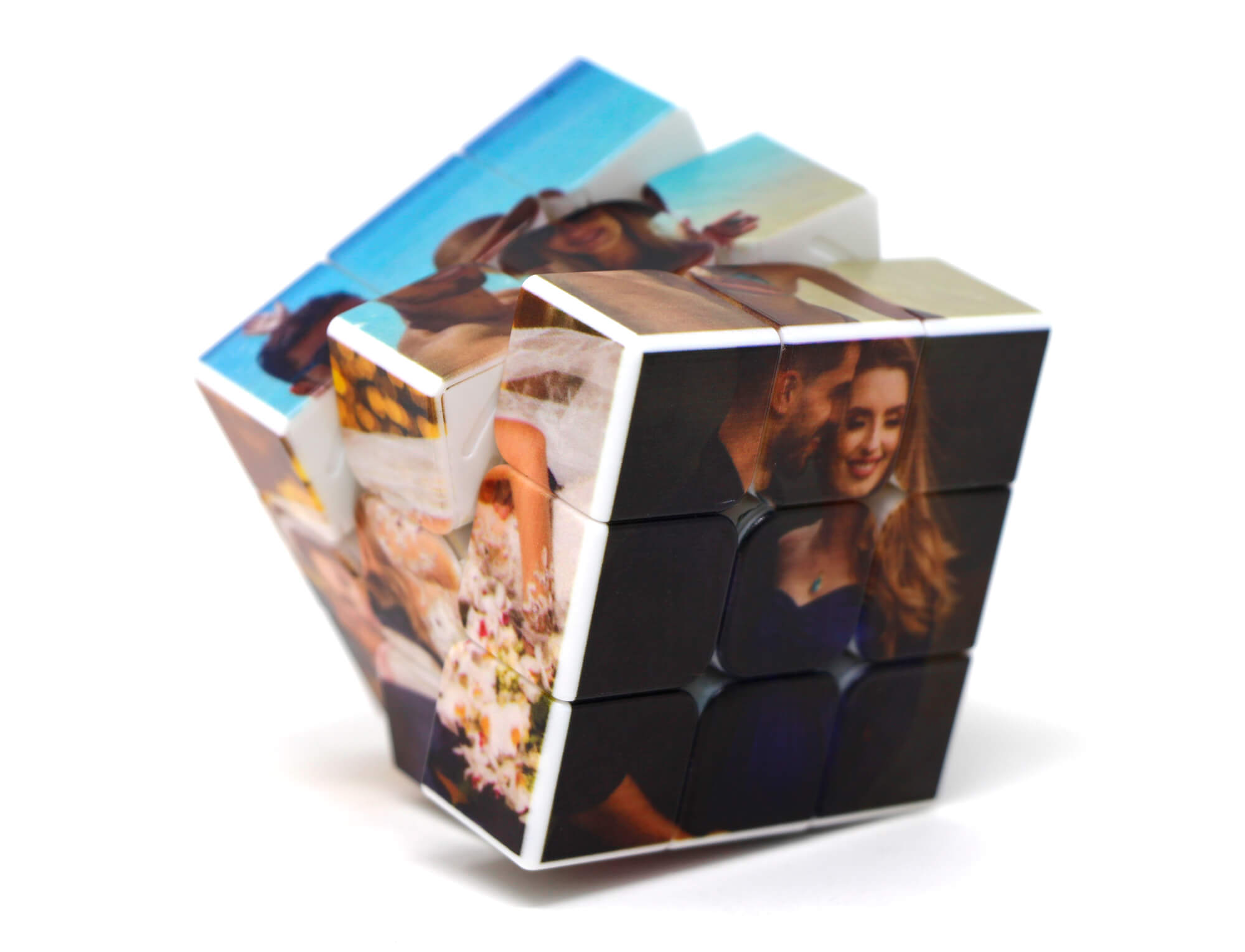 Cubo Mágico 3x3 personalizado com foto de família impressa diretamente nas peças coloridas
