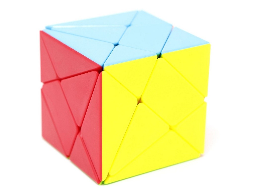 Axis Cube QiYi na posição resolvida, com as seis faces coloridas visíveis