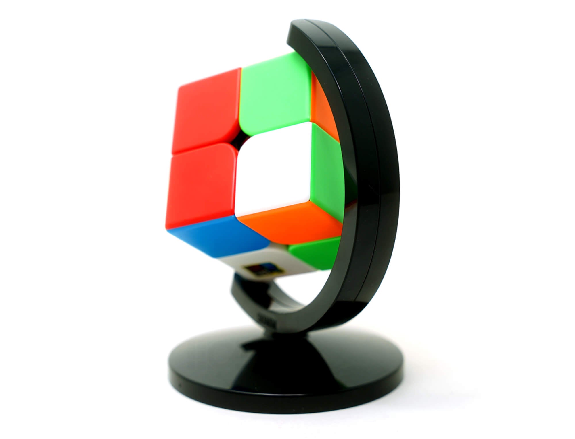 Detalhe da base expositora globo mostrando o encaixe para cubo 2x2